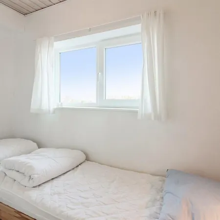 Truls - 700m From The Sea By Interhome * 洛肯